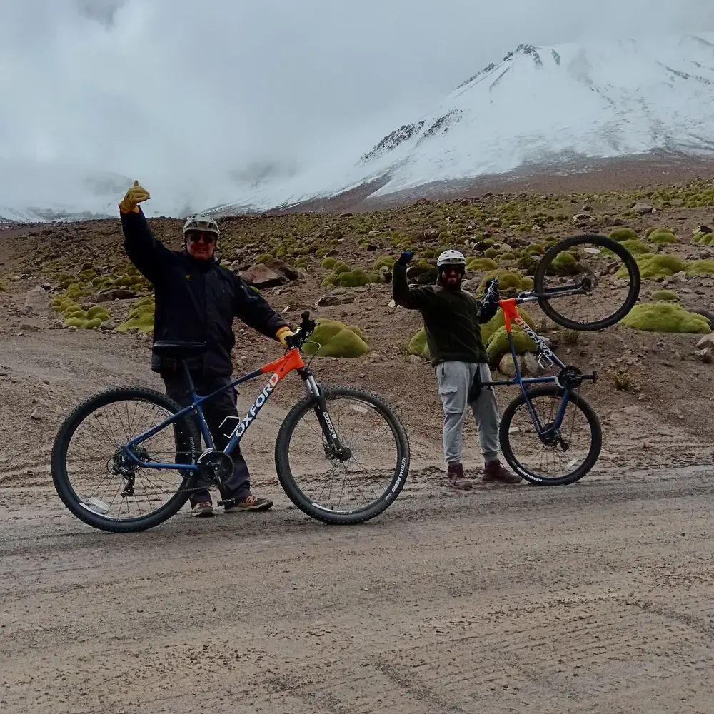 Mountain bikes listas para salir al altiplano
