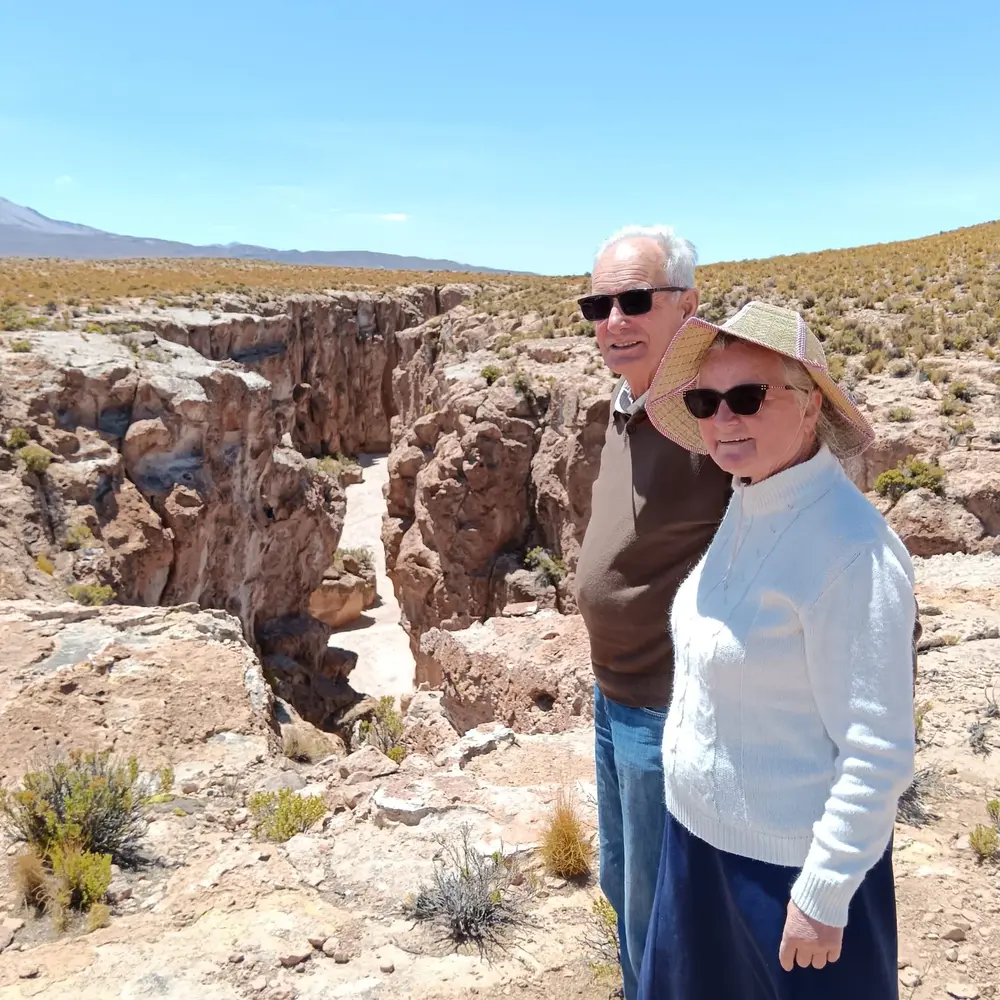La pareja en un mirador del altiplano